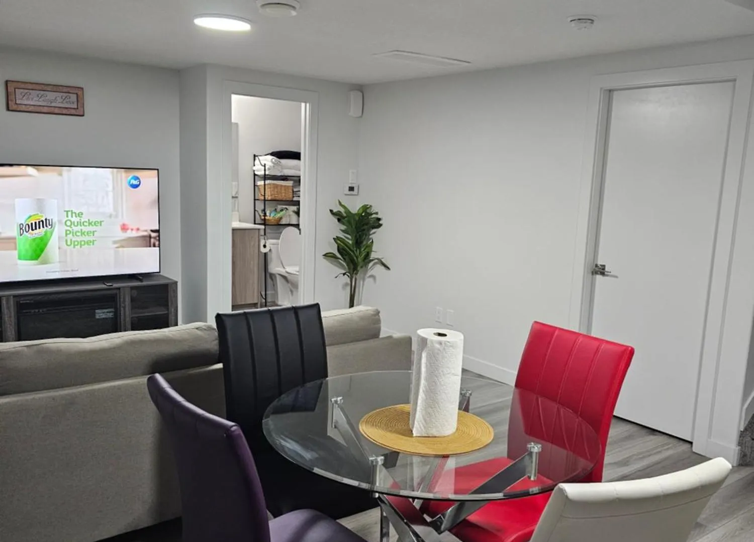 Holiday home Home Away From Home Edmonton
